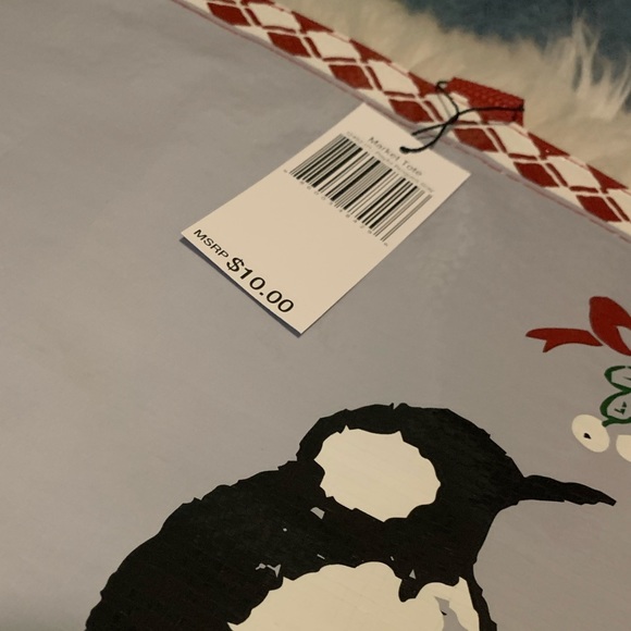 HOLIDAY MARKET TOTE! ‼️ FREE W/BLANKET purchase‼️ - Picture 6 of 6